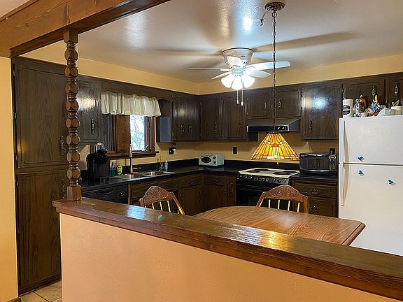 3rd image of 105 Milbeck Dr