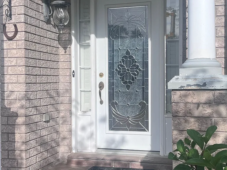 19 Tanager Cres — Photo 3