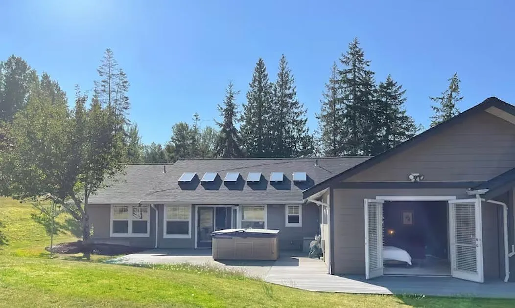 4 bed, 3197 sqft, $3,495 — Photo 3