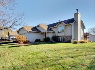 9121 Sierra Rd, Woodbury, MN 55125