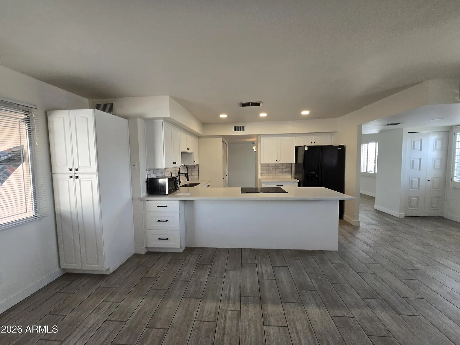 3 bed, 2.0 bath, 1396 sqft, $1,850 — Photo 3