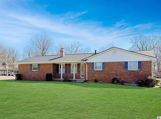 6815 Greenfield Dr, Paducah, KY 42003