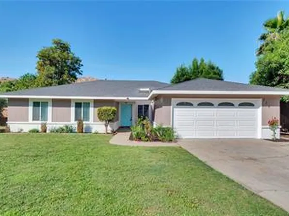 124 W Manfield St, Riverside, CA 92507