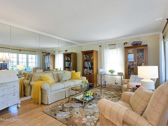 5th image of 2333 205th St