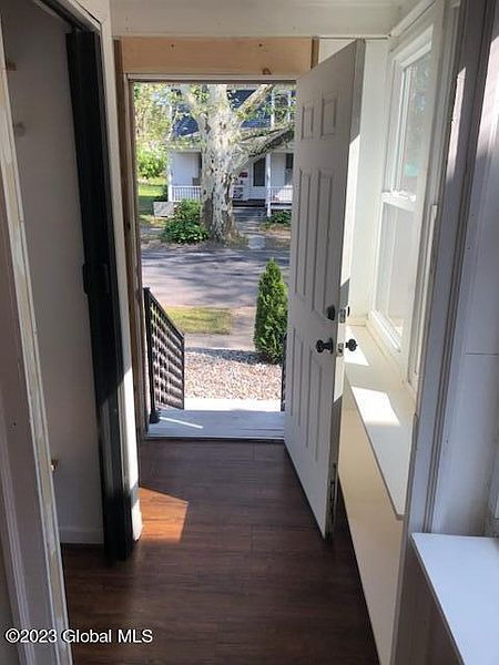 5th image of 28 Alvey Street