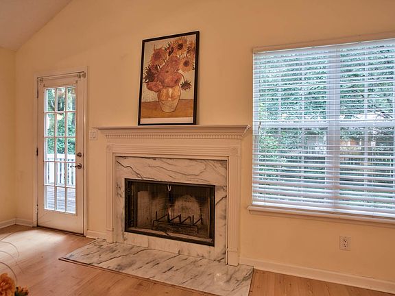 4th image of 3047 Bell Grove Dr