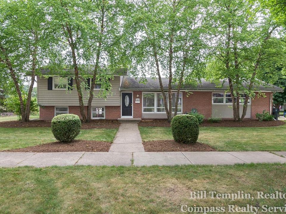 1st image of 1840 Onaway Dr SE