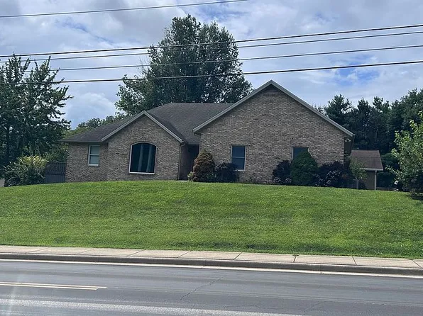 1900 N Chestnut St, Huntingburg, IN 47542