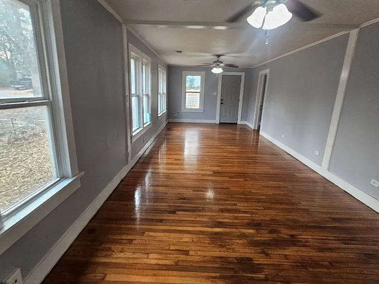 735 Floyd St — Photo 7