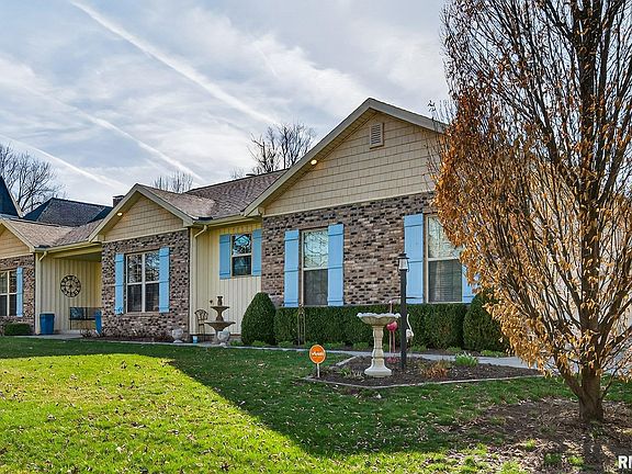 2nd image of 444 N Academy St