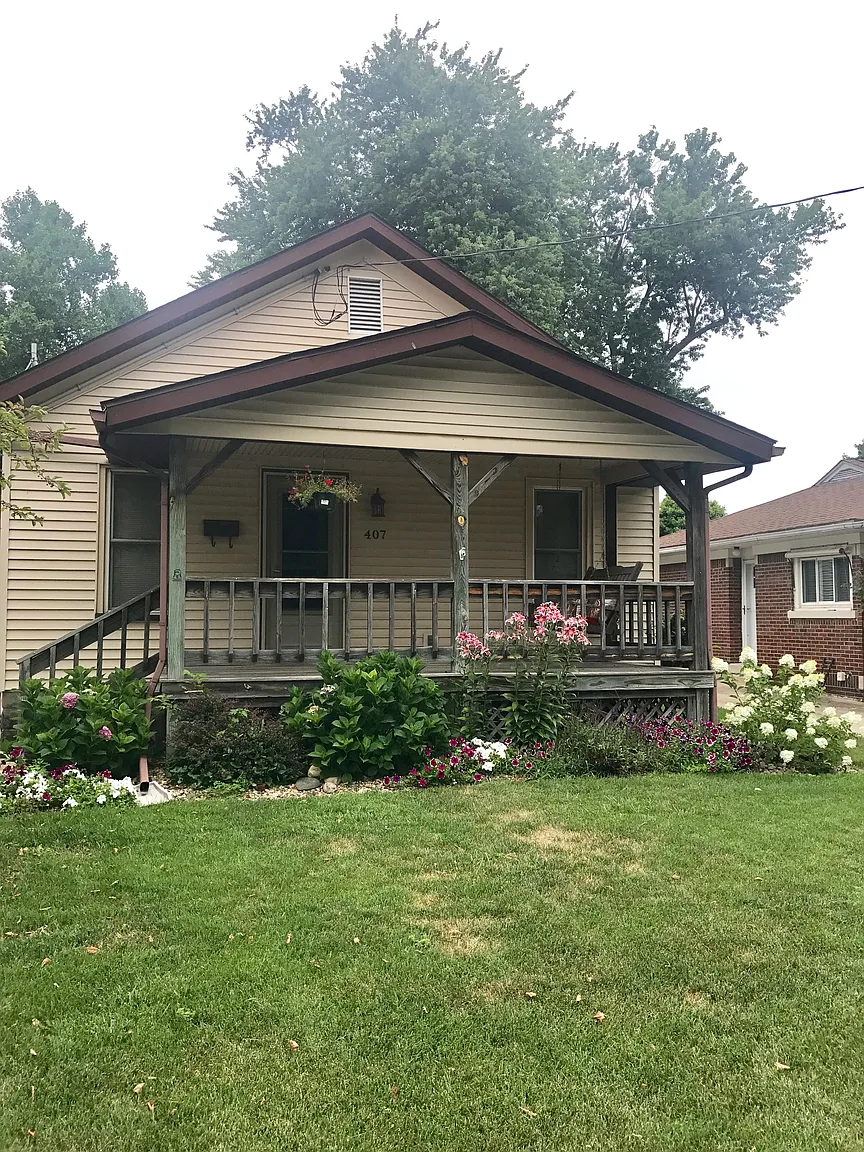 407 Catherine St photo 1