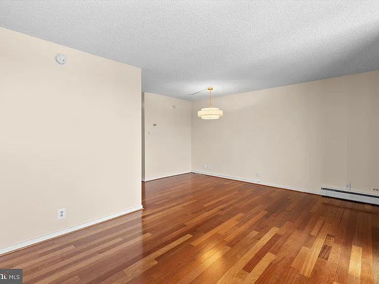 1250 4th St SW #W413 — Photo 8