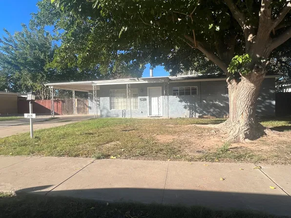 705 N Heights Dr, Roswell, NM 88203