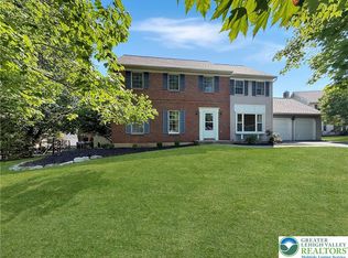 1929 Earls Ct, Allentown, PA 18103