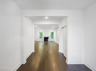 173 Woolley Ct, Oakhurst, NJ 07755