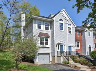 1003 Ash Dr, Mahwah, NJ 07430