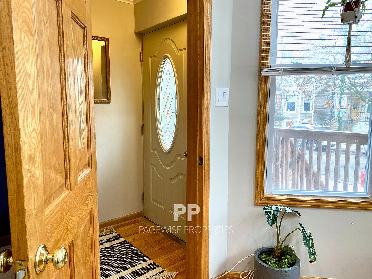 3230 N Ridgeway Ave — Photo 3