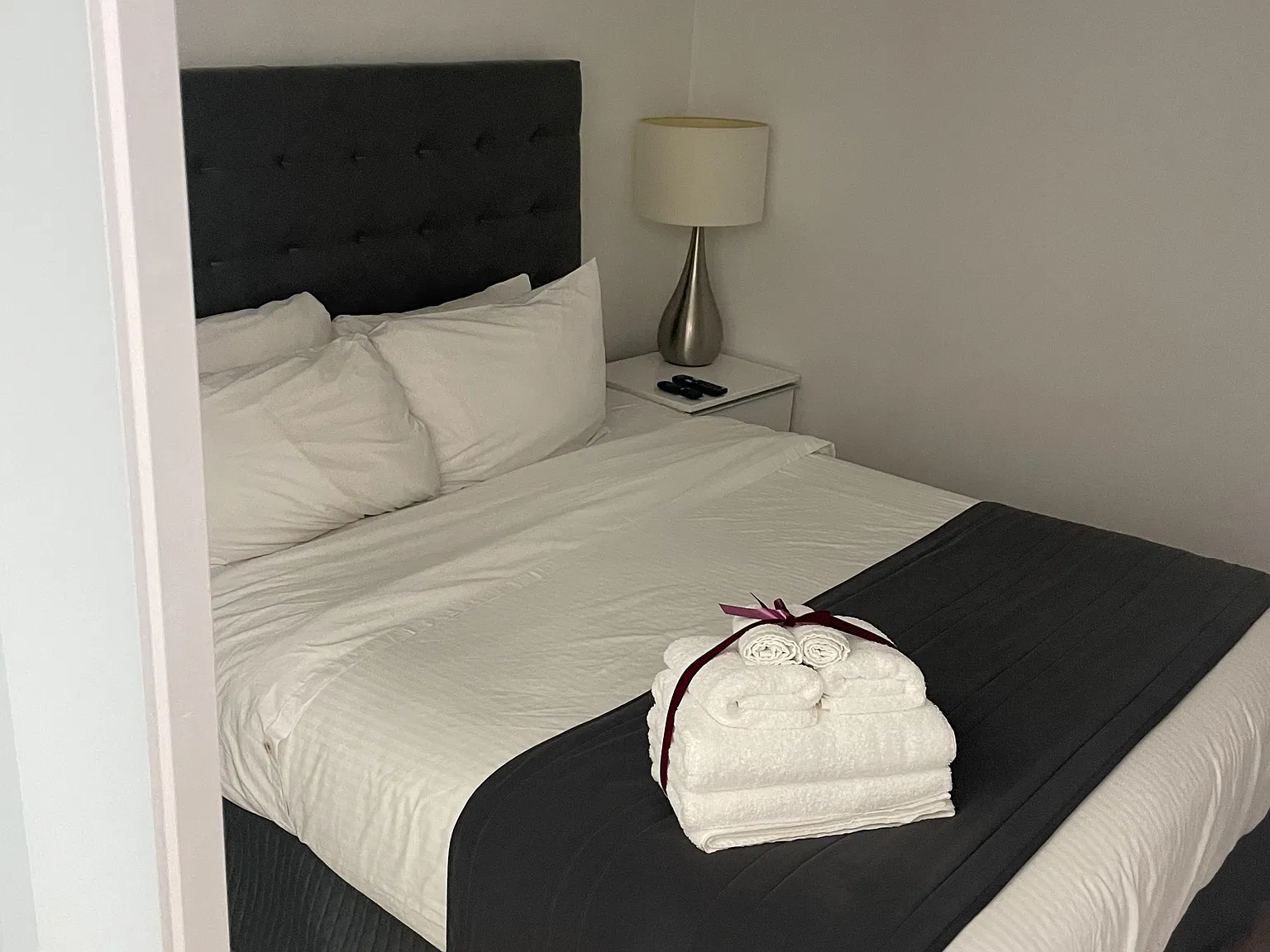 2 bed, $3,200 — Photo 3