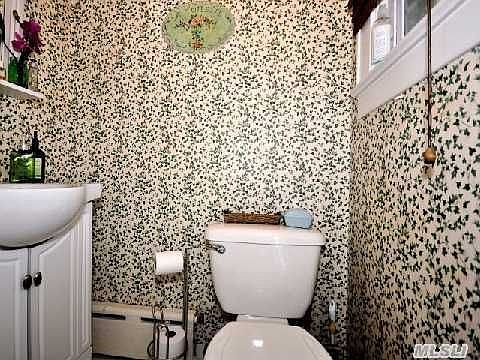 5th image of 94 Strathmore Ln