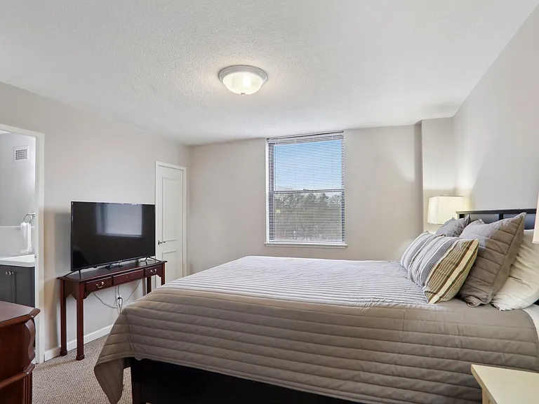 2965 Pharr Court South NW #704 — Photo 6