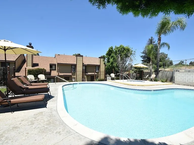 511 Tangerine Cove Dr — Photo 1