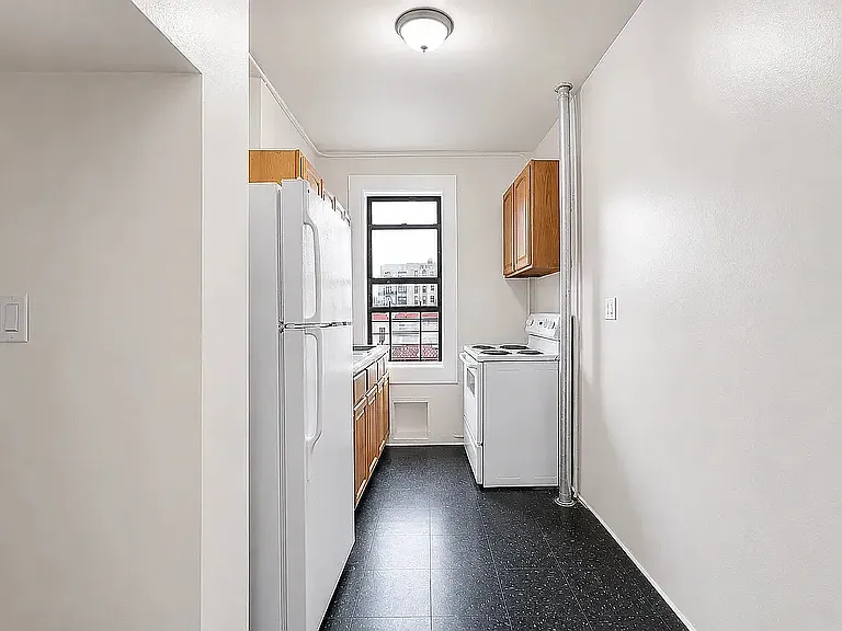 880 Bryant Ave #C2C — Photo 7
