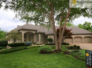 12664 Sherwood Dr, Leawood, KS 66209