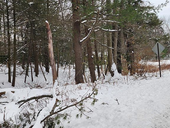 3rd image of 20 Hasbrouck A Road