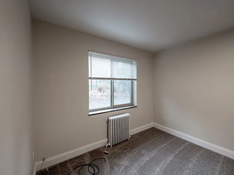 219 Lincoln Ave — Photo 9