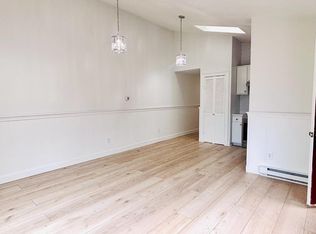 1029 Iyannough Rd APT 1C, Hyannis, MA 02601