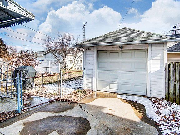 5th image of 605 Rawson Ave