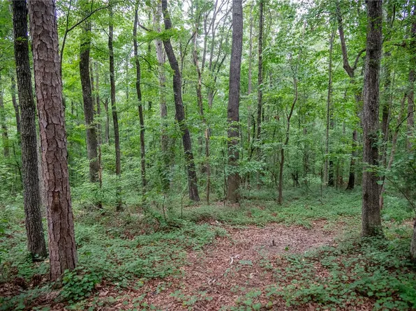 106 Pierpoint Dr, Westminster, SC 29693