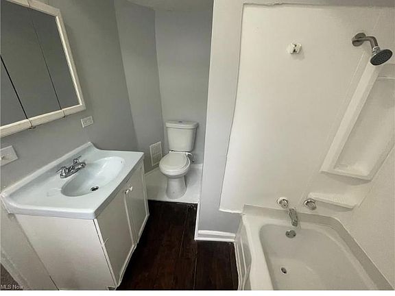 3rd image of 1563 W 102nd St #1