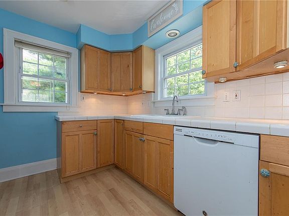 2nd image of 5139 Edenhurst Rd