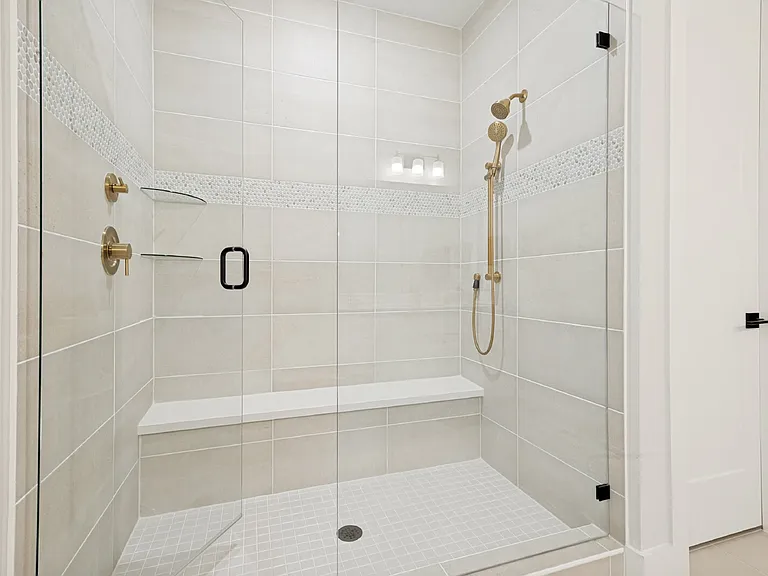 933 Heights Way — Photo 25