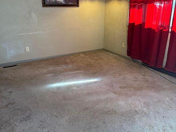 3rd image of 1144 Carolyn Ave