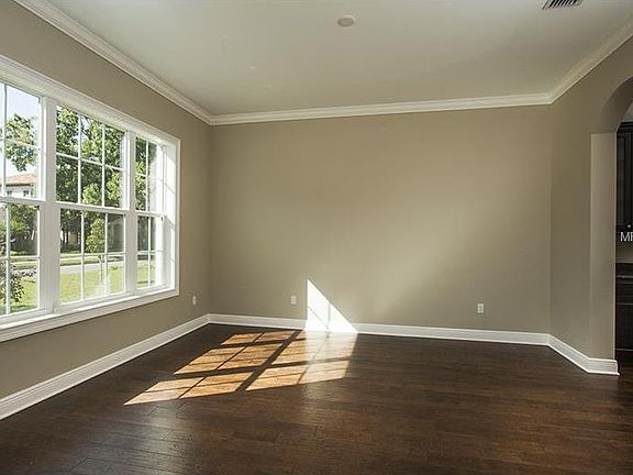 5th image of 3113 W Bay Villa Ave