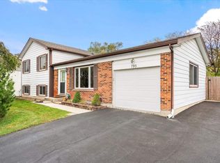 795 Harvest Dr, Lake Zurich, IL 60047