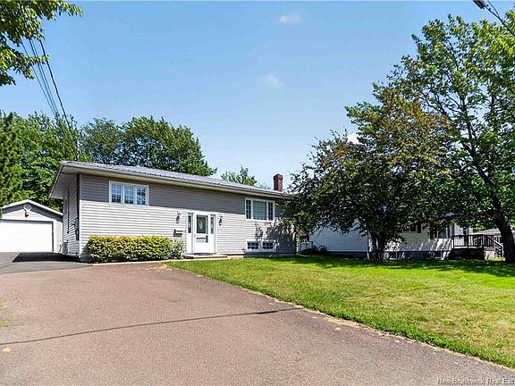 3rd image of 220 Ogden Dr