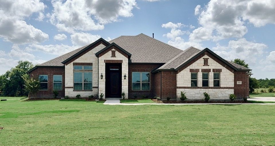 1st image of 8320 Forest Glade Dr