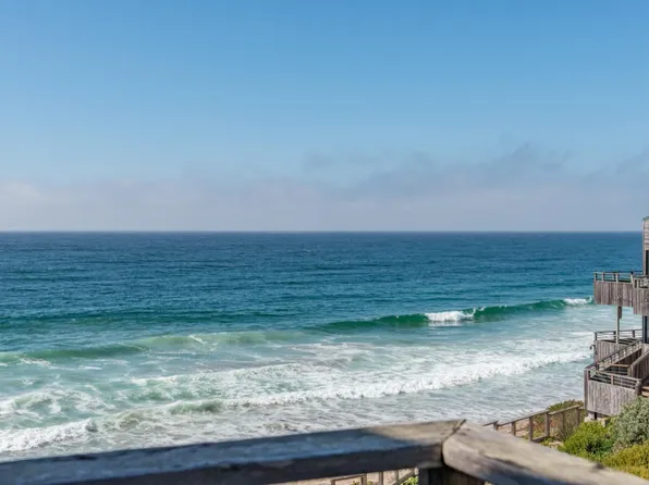 1 Surf Way APT 223, Monterey, CA 93940