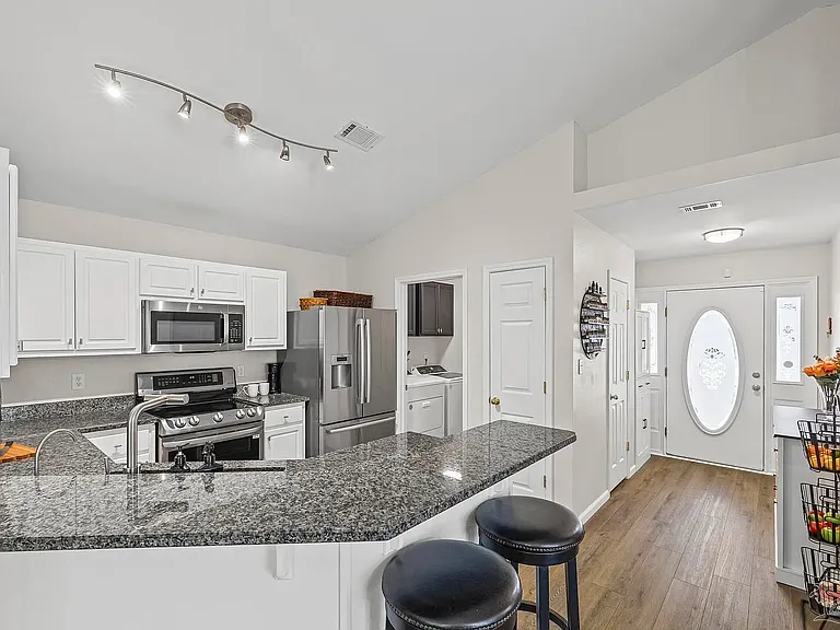3747 Boardwalk Ct — Photo 2