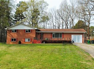 909 Rowan Cir, Salisbury, NC 28146