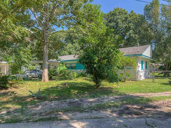 3rd image of 5506 Canterbury Cir