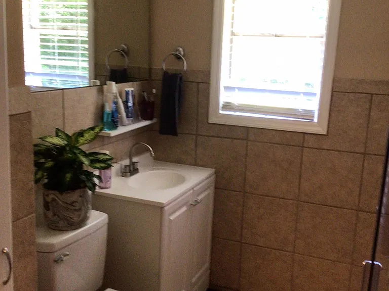 6112 Potomac Cir — Photo 29