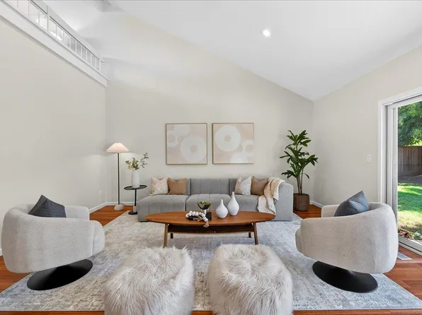 1113 McIntosh Creek Dr, San Jose, CA 95120