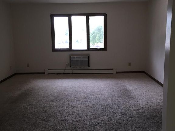 2nd image of 3105 24th St APT 5B