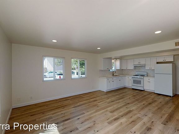 4th image of 1033 Mission Dr #A