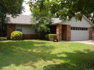 3222 Bermuda Ave, Sand Springs, OK 74063