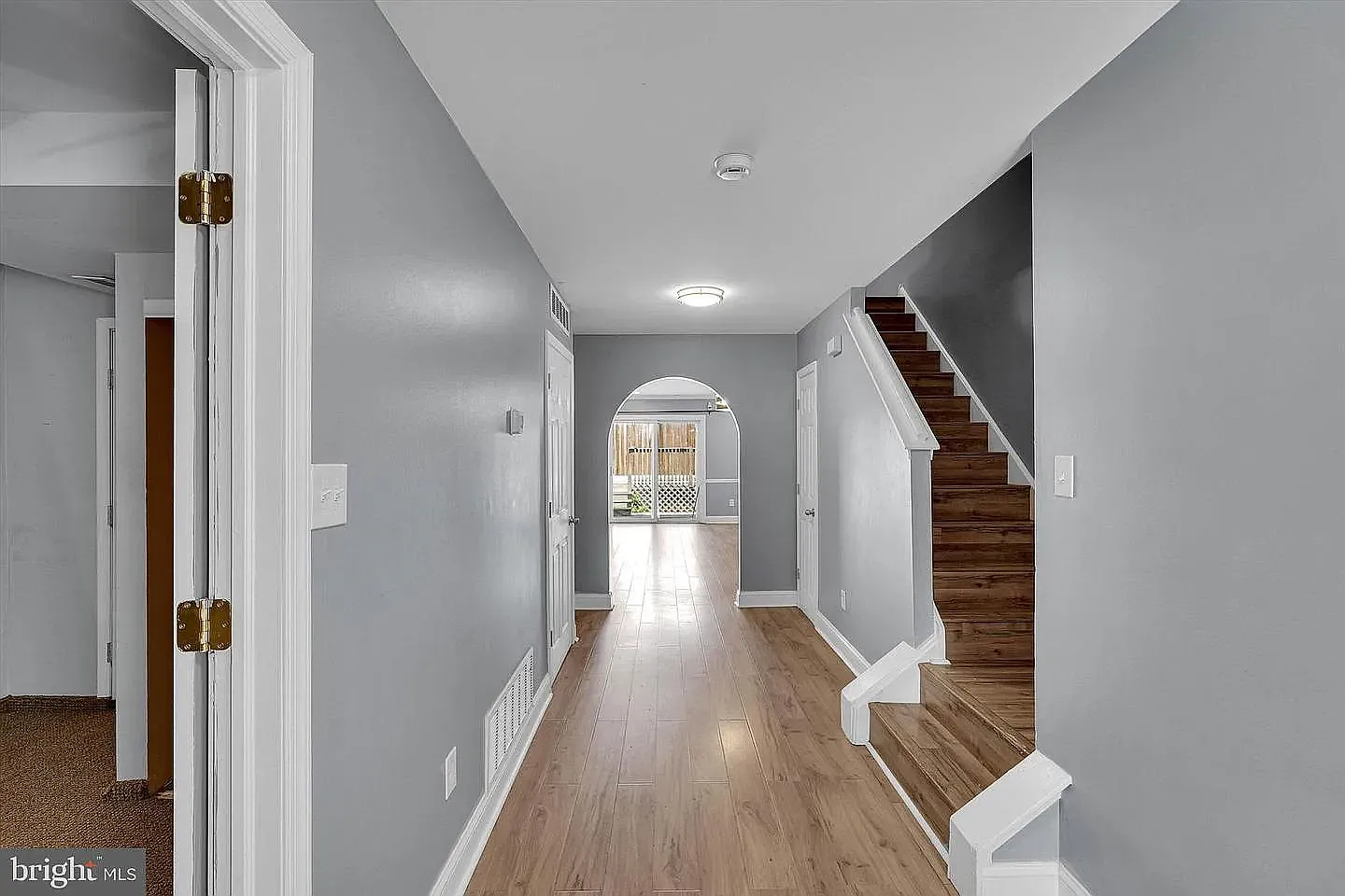 3 bed, 2.5 bath, 1470 sqft, $2,300 — Photo 2